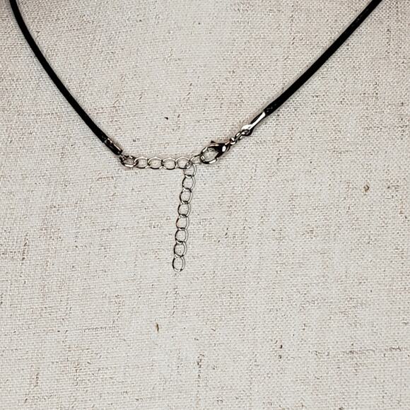 Glow in the Dark Luminous Stone Pendant - Picture 6 of 7